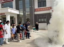 童眼看世界—萌娃畅享暑假“消防之旅”