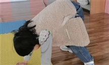 脑瘫孩子迈出人生第一步