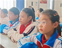 “健康未来-女童包”项目  走进微山县鲁桥镇中心小学