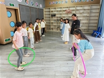 【儿童服务站】瑞金：趣味呼啦圈 