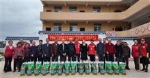瑞金赋能公益在河背街走访老人 