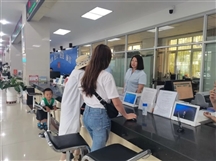 社工帮助服务对象咨询残疾证办理事宜